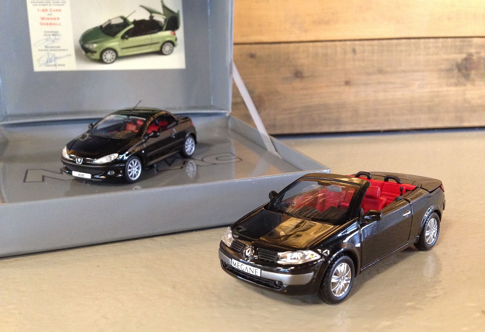 AutoRAI in Miniatuur: Renault Mégane CC en Peugeot 206 CC