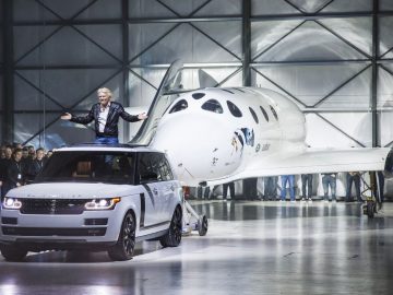 Range Rover Virgin Galactic SpaceShipTwo VSS Unity
