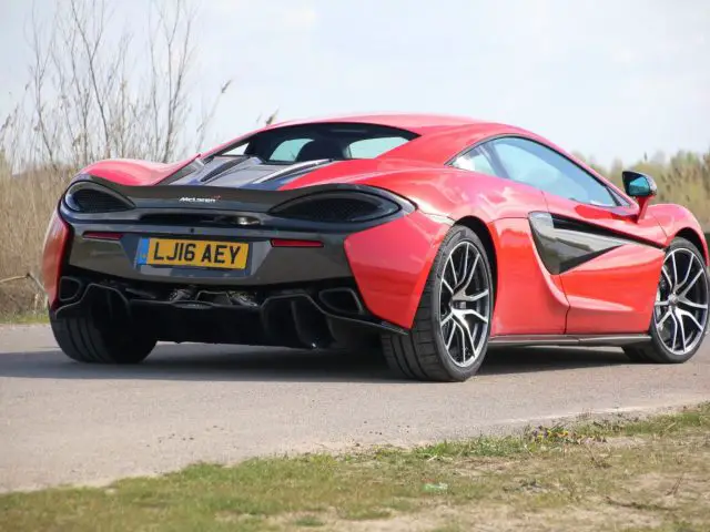 McLaren-570S-5