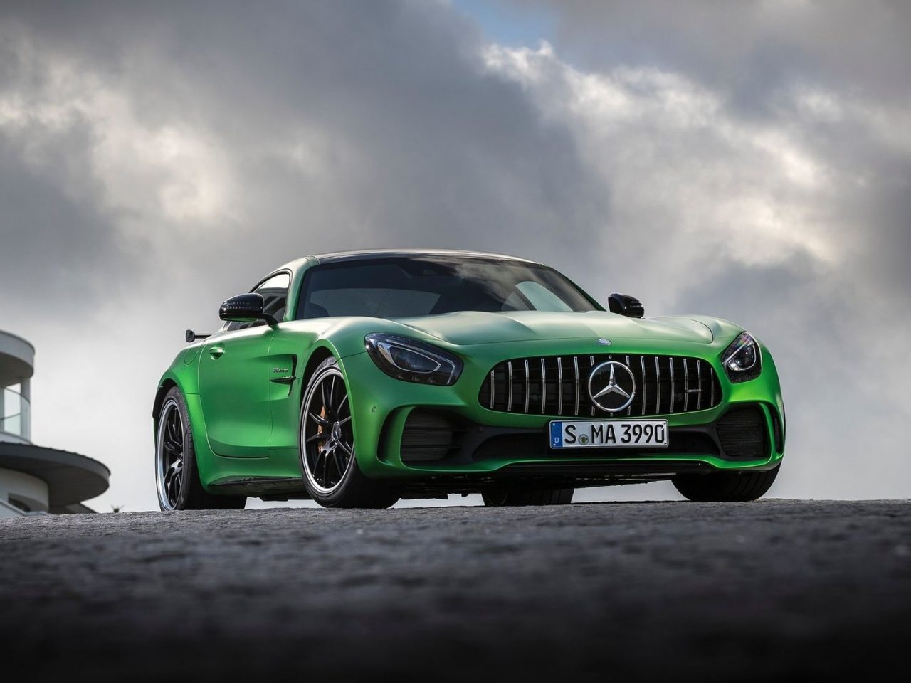 2017 Mercedes-AMG GT R