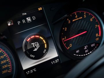 2017 Mercedes-AMG GT R