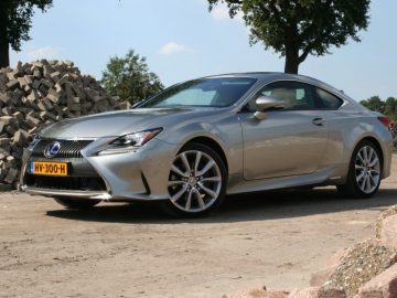 Lexus RC300h