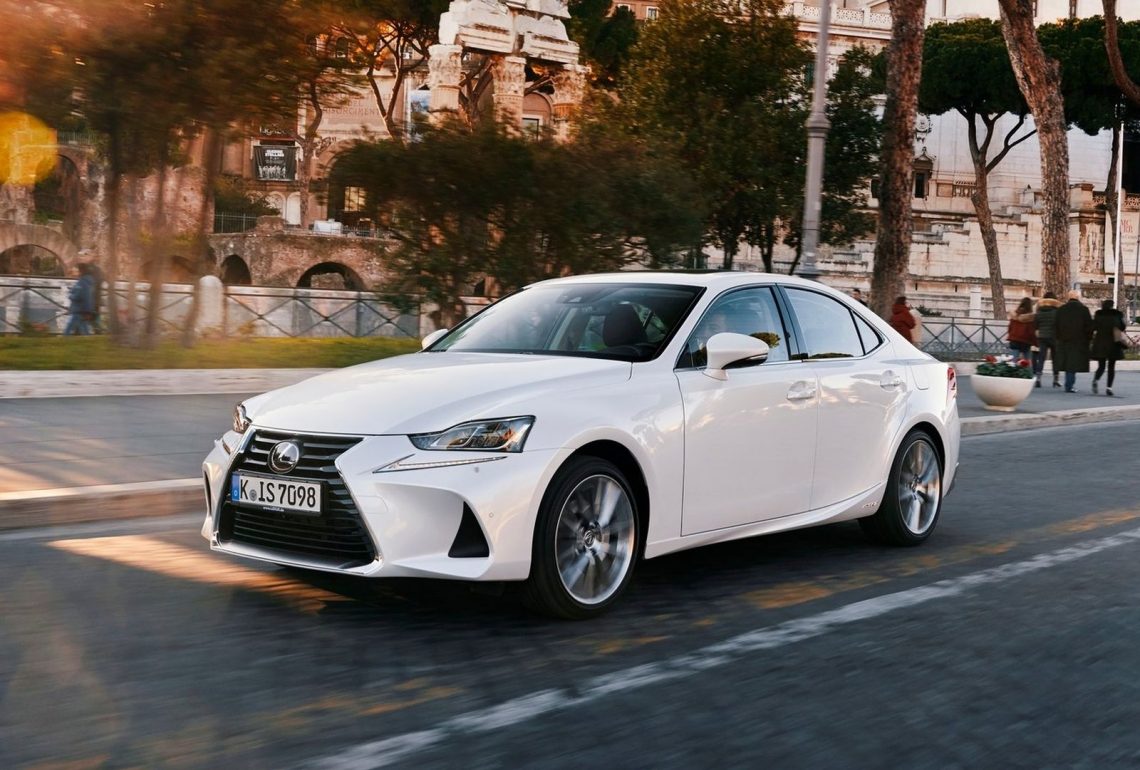 Lexus IS 300h hybrid