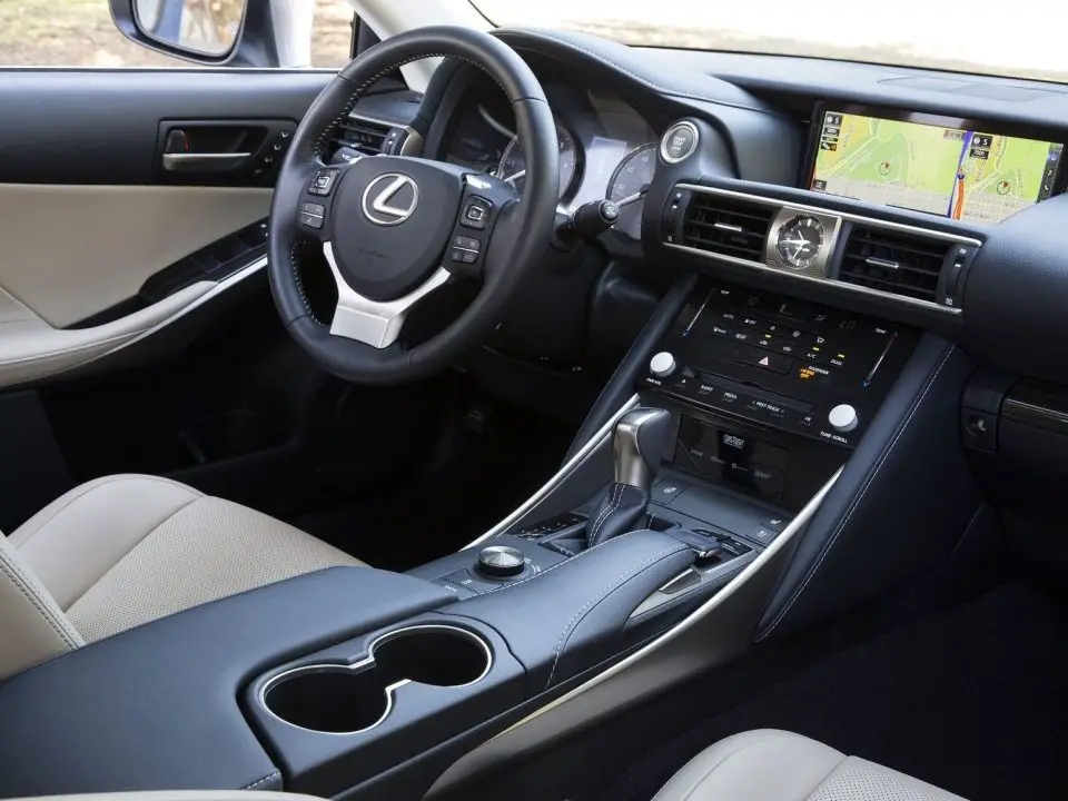 Lexus-IS-300h-hybrid-20-960x720.jpg