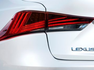 Lexus IS 300h hybrid