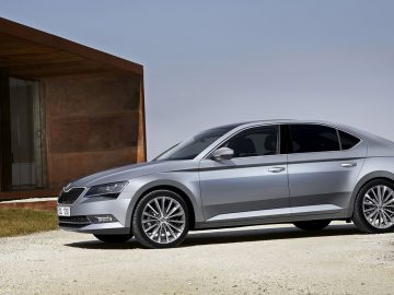 Dagelijks staat er een auto op de oprit geparkeerd.