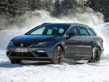 seat-leon-cupra-300-seat-snow-experience-2018