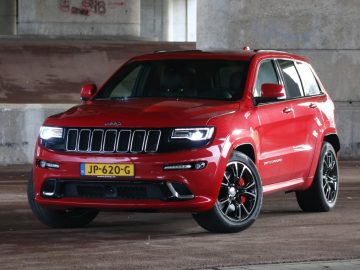 2016 Jeep Grand Cherokee SRT