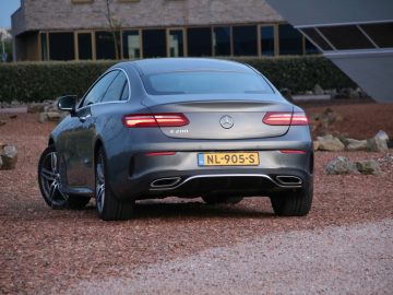 2017 Mercedes-Benz E 200 Coupe