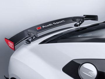 Audi TT RS sport achterspoiler.
