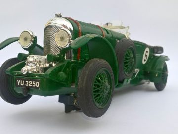 AutoRAI in Miniatuur: Scalextric Blower Bentley 1 op 32