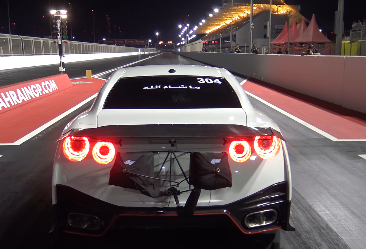 Nissan GT-R zet een krankzinnig wereldrecord.