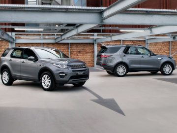 Land Rover Discovery Commercial