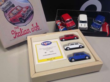 AutoRAI in Miniatuur: Italian Job-Mini’s als kleine goudstaafjes in je vitrine