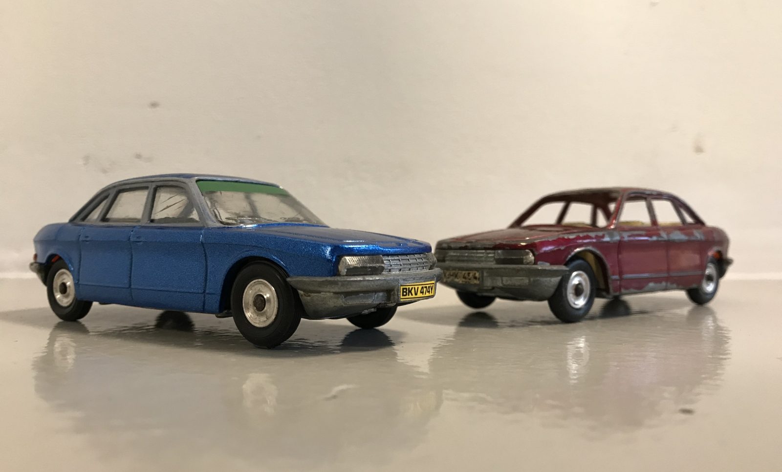 AutoRAI in Miniatuur: Verlichte NSU Ro80