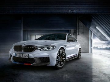 BMW M5 met BMW M Performance Parts