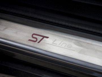 Ford Kuga ST Line 1.5 EcoBoost Autotest 2017 AutoRAI