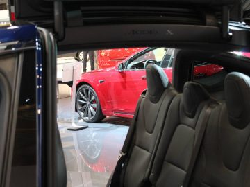 De achterbank van een Tesla Model S, zoals te zien in het Fotoverslag van de Autosalon 2018.