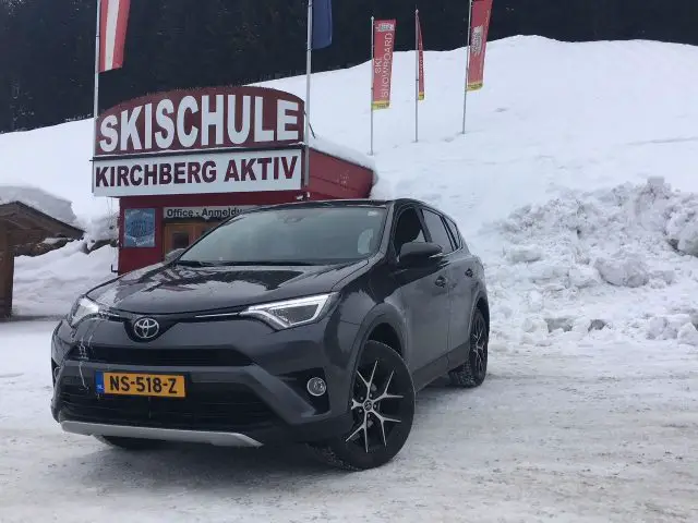 Autotest - Is de Toyota RAV4 de ideale wintersportauto?