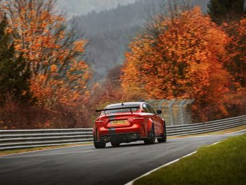 Jaguar XE SV Project 8 snelste sportsedan op Nordschleife