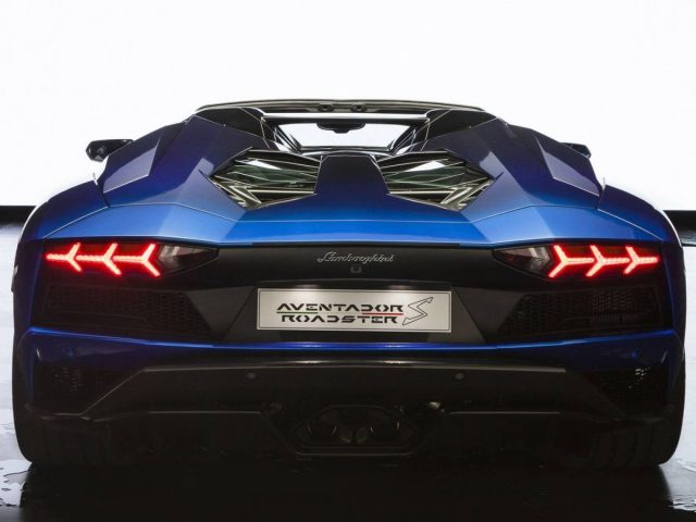 Lamborghini Aventador S Roadster 50 Japan