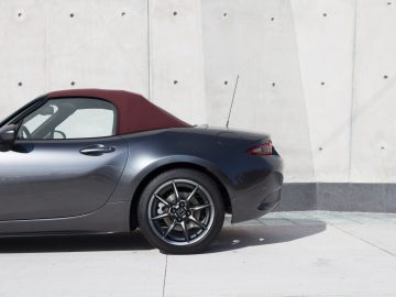 Mazda MX-5 Sakura