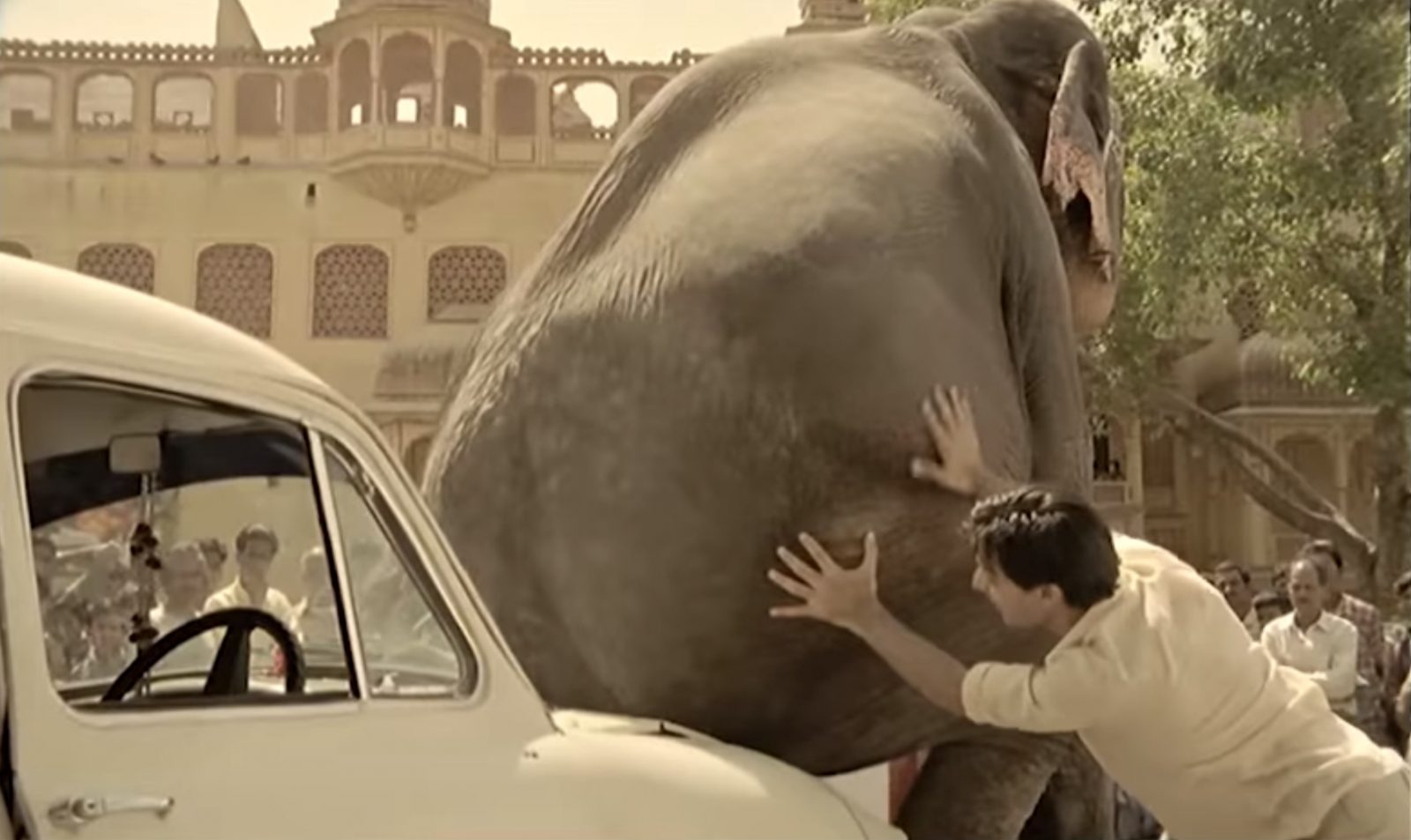 Peugeot 208 GTi Hindustan Ambassador