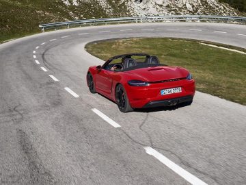 Porsche 718 Boxster GTS - Porsche 718 Cayman GTS