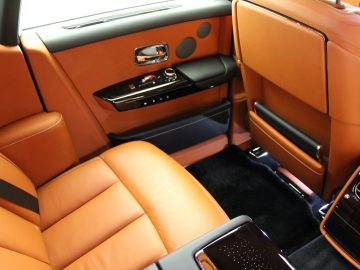 Het interieur van een Rolls-Royce Phantom.