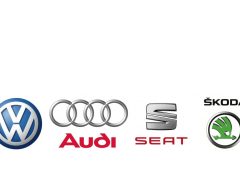 Volkswagen-, Skoda-, Audi- en Saab-logo's.