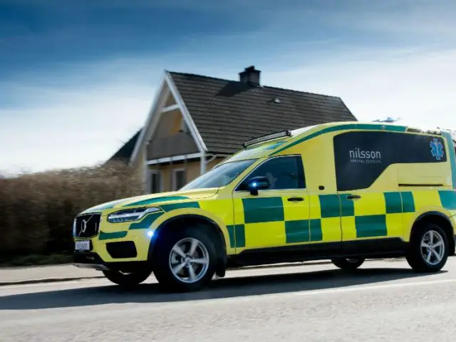 Eerste ambulanceversies Volvo XC90 gearriveerd in Nederland