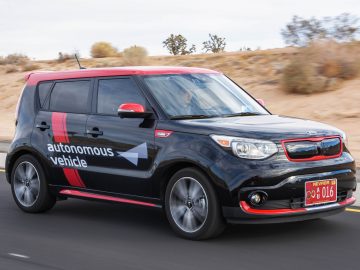 01-Kia-Soul-EV-Autonomous-Vehicle_Driving
