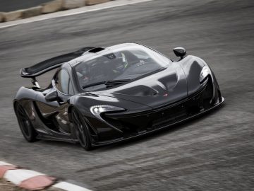 McLaren-dealer aan A2 bij Utrecht