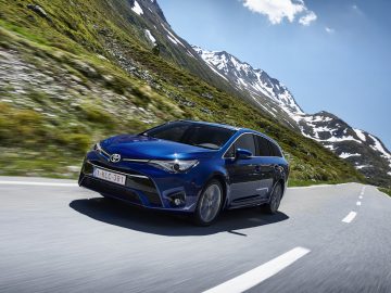 20150618-001-Toyota-Avensis-zakelijk-talent-Touring-Sport