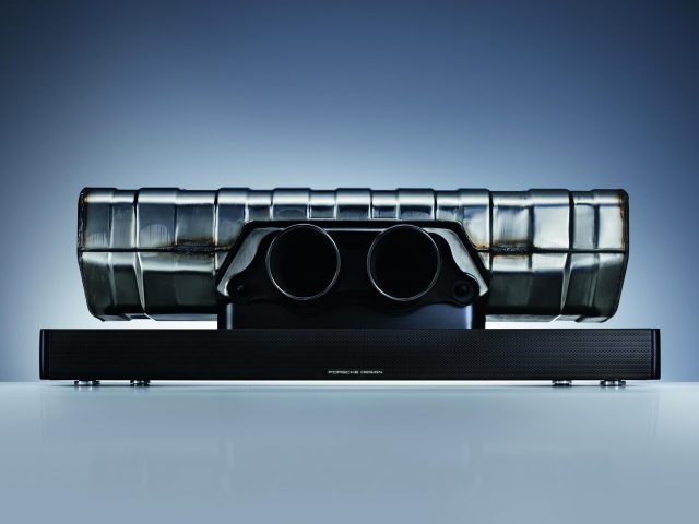 911gt3soundbar1