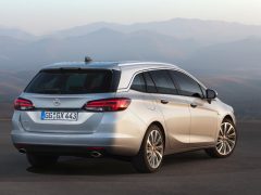 Astra-Sports-Tourer-3