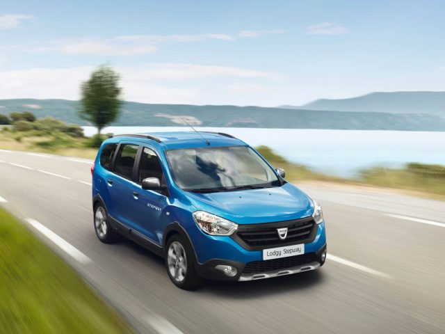 DACIA LODGY STEPWAY EN SITUATION DYNAMIQUE