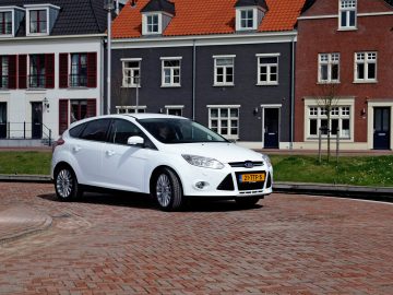 Ford_Focus_1-0_EcoBoost_35.jpg