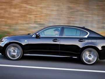 Lexus GS 300h Hybrid