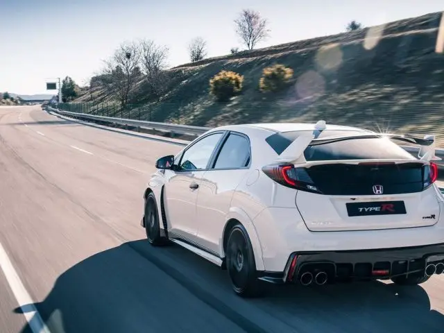 Honda-Civic-Type-R-2