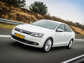 Volkswagen Jetta Hybrid