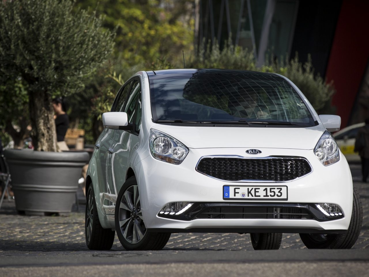 Kia-Venga-2015-1