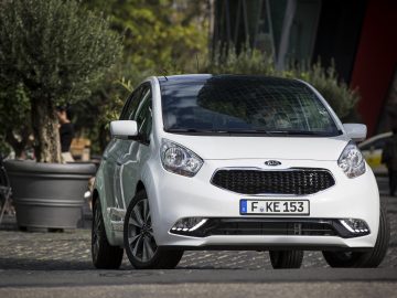 Kia-Venga-2015-1