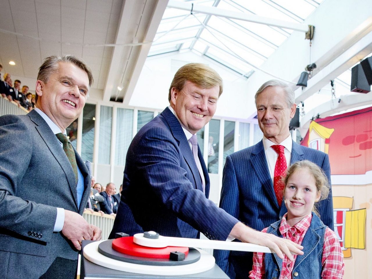 Koning-opent-Bovaghuis-2.jpg