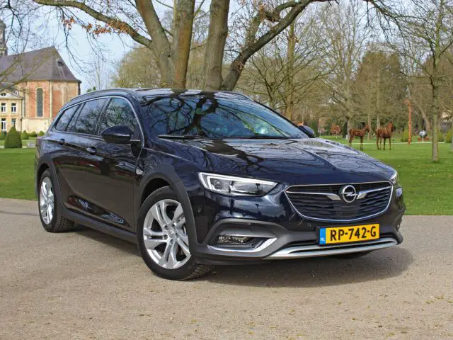Opel Insignia Country Tourer (2018) - Autotest