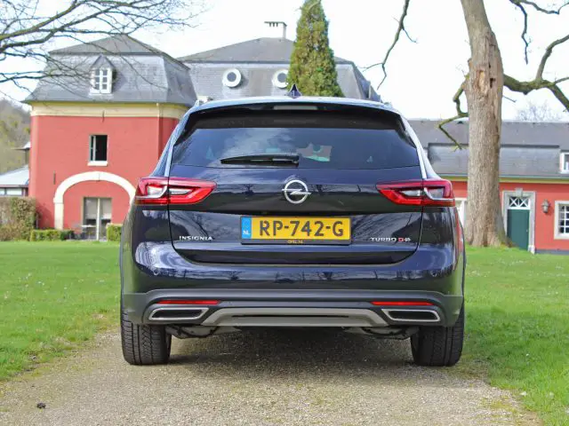 Opel Insignia Country Tourer (2018) - Autotest