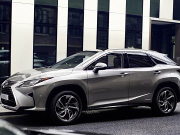Verkoop nieuwe Lexus RX van start