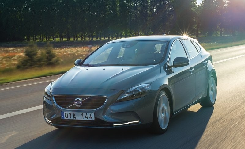 Volvo-V40-1.jpg