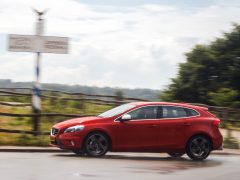 Volvo-V40-D2-Business-Sport.jpg