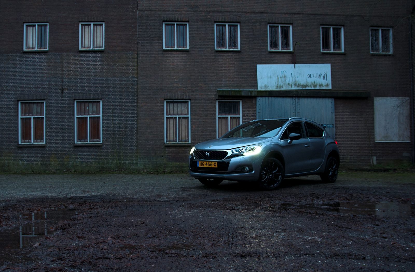 ds4crossback (9)